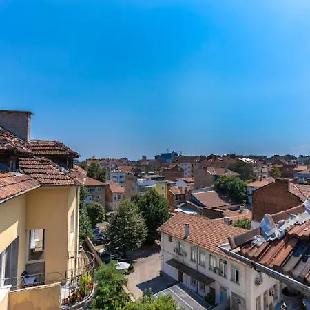 Lovely 1-bedroom In The Center Of *